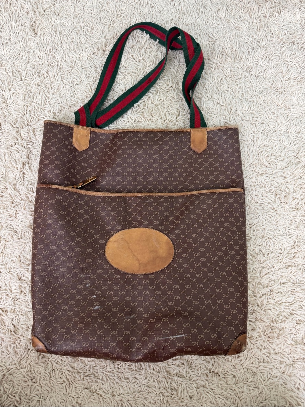 Vintage Gucci bag with sherry line strap